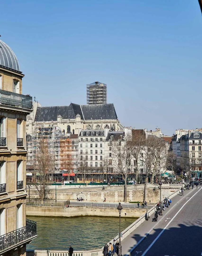 Residences Harcourt - Ile Saint Louis - *